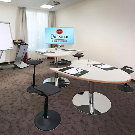 Hotel Western Premier Ib Friedberger Warte 4*